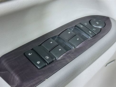 Used 2016 Buick Enclave Premium w/ Experience Buick Package image 29