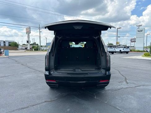 Used 2025 Cadillac Escalade Sport w/ Touring Package AWD/4WD image 8