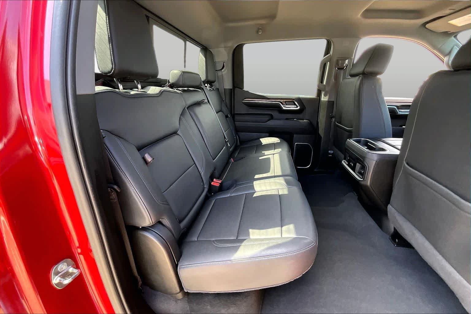 Used 2023 Chevrolet Silverado 1500 LT AWD/4WD image 21