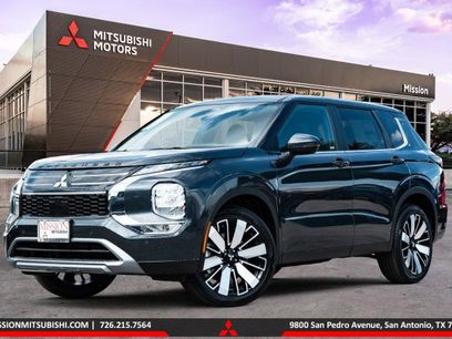 New 2025 Mitsubishi Outlander SE