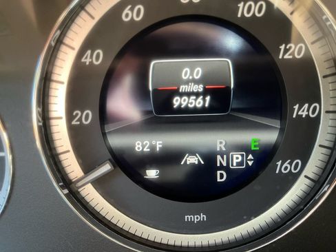 Used 2013 Mercedes-Benz E 350 4MATIC Sedan image 15