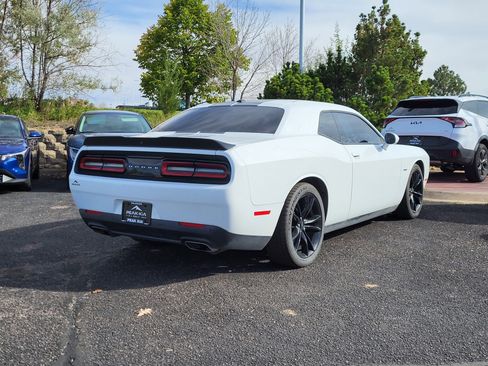Used 2018 Dodge Challenger R/T w/ Blacktop Package image 4