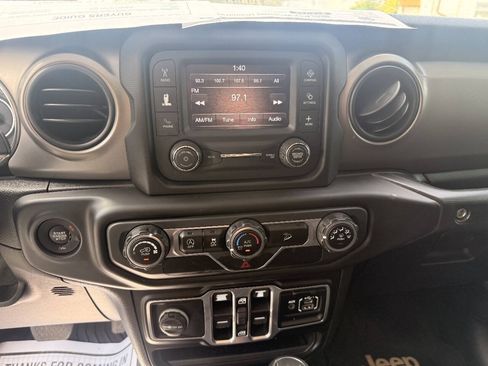 Used 2020 Jeep Wrangler Unlimited Sport S AWD/4WD image 17