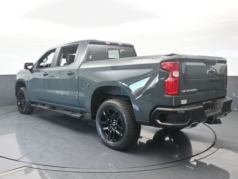 Used 2025 Chevrolet Silverado 1500 LT Trail Boss w/ Convenience Package II image 4