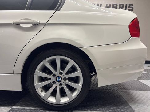 Used 2011 BMW 328i xDrive Sedan AWD/4WD image 11
