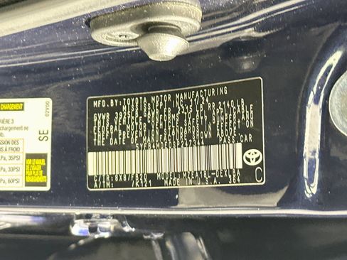 Used 2025 Toyota Corolla LE FWD image 12