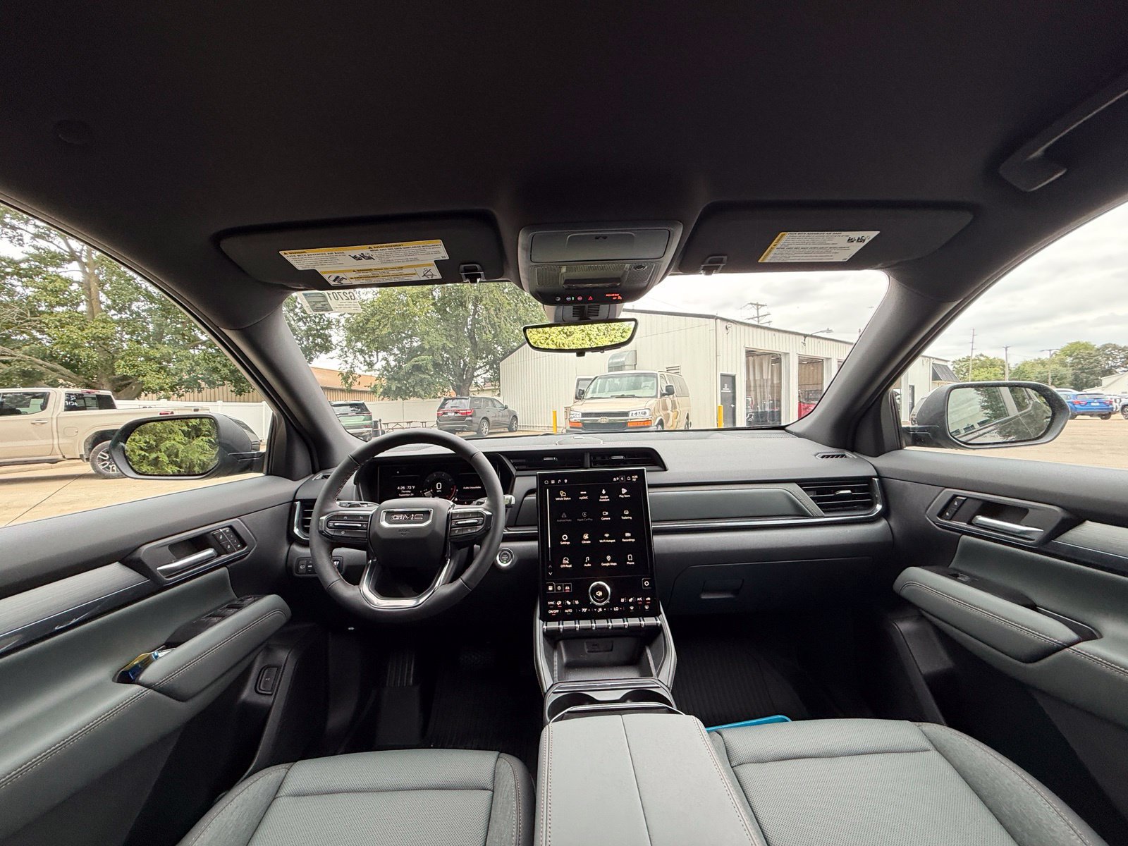 New 2027 GMC Terrain AT4 w/ Convenience Package III AWD/4WD image 35