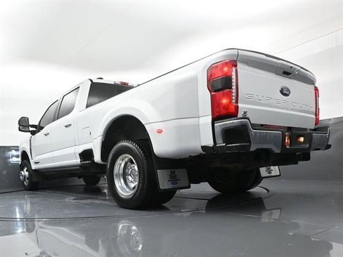 Used 2025 Ford F350 Lariat w/ Lariat Ultimate Package AWD/4WD image 39