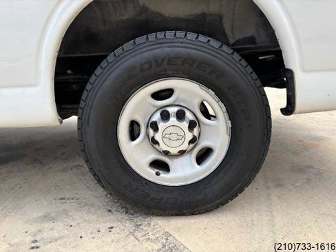 Used 2016 Chevrolet Express 3500 Extended RWD image 29