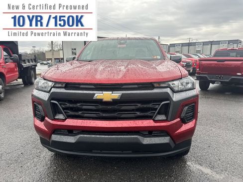Used 2024 Chevrolet Colorado LT image 2