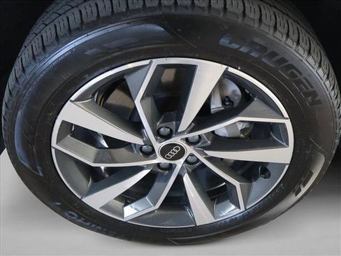 Used 2023 Audi Q5 2.0T Premium w/ Convenience Package AWD/4WD image 28