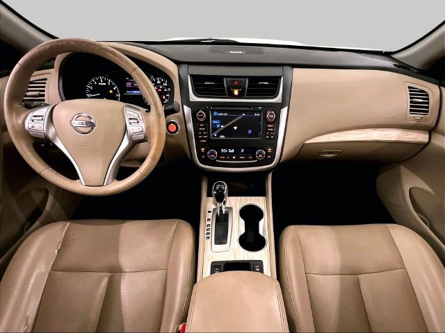 Used 2016 Nissan Altima 2.5 SL w/ 2.5 Technology Package FWD image 14
