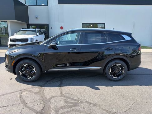 New 2026 Kia Sportage EX AWD/4WD image 2