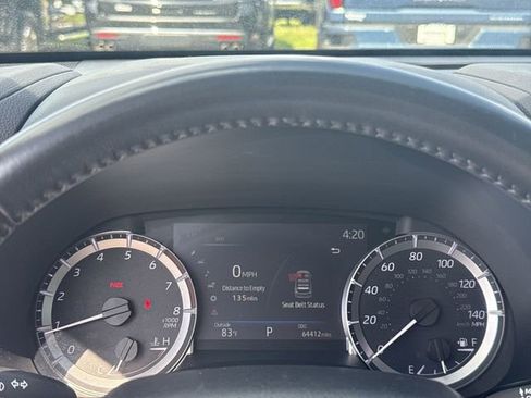 Used 2023 Toyota Highlander LE AWD/4WD image 15