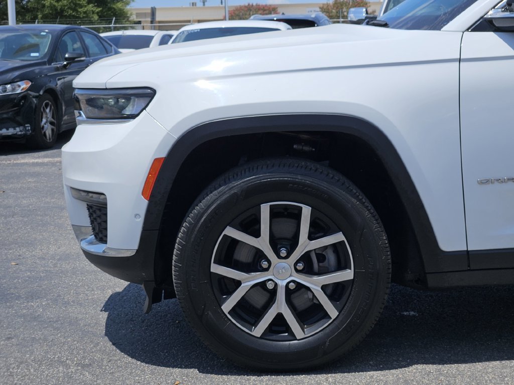 Used 2023 Jeep Grand Cherokee L Limited w/ Luxury Tech Group II RWD image 9