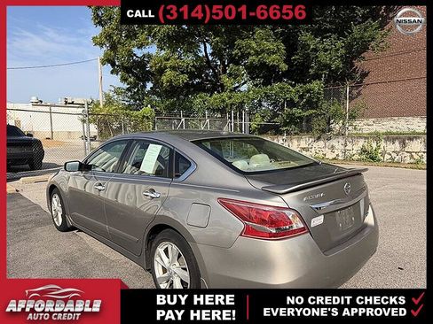 Used 2013 Nissan Altima 2.5 SV FWD image 3