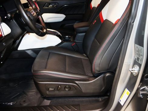 Used 2023 GMC Canyon AT4X image 45