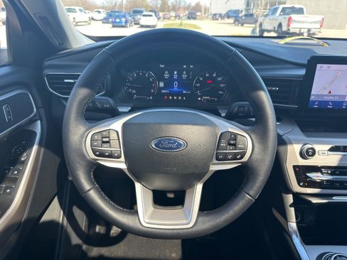 Used 2023 Ford Explorer XLT w/ Equipment Group 202A image 21