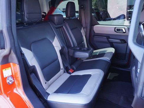 Used 2024 Ford Bronco Wildtrak AWD/4WD image 9