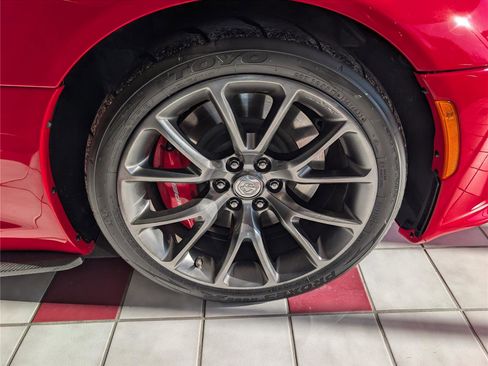Used 2013 SRT Viper GTS w/ GTS Laguna Interior Pkg image 11