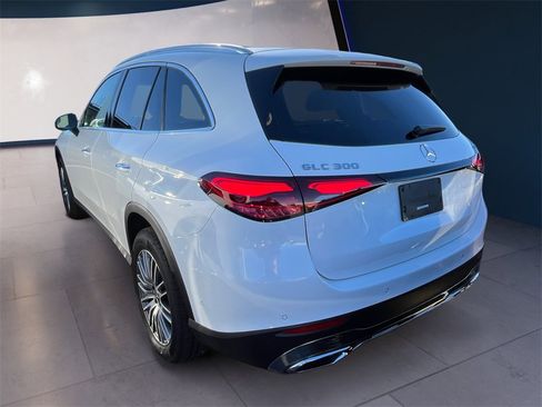 Certified 2025 Mercedes-Benz GLC 300 4MATIC image 2
