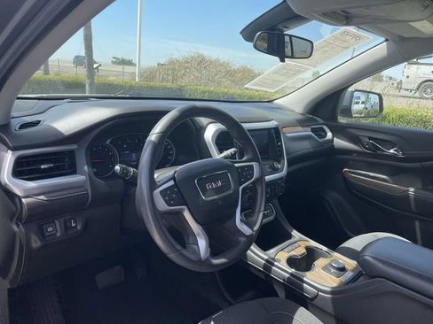 Used 2022 GMC Acadia SLE AWD/4WD image 10
