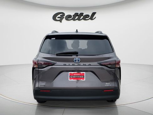 Certified 2024 Toyota Sienna XLE w/ XLE Plus Package FWD image 6