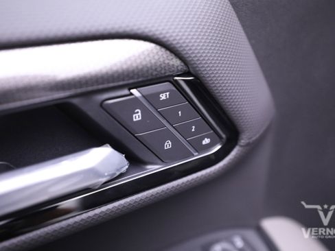 New 2026 Chevrolet Silverado 1500 ZR2 image 18