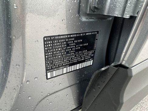 New 2025 Volkswagen Taos SE image 20