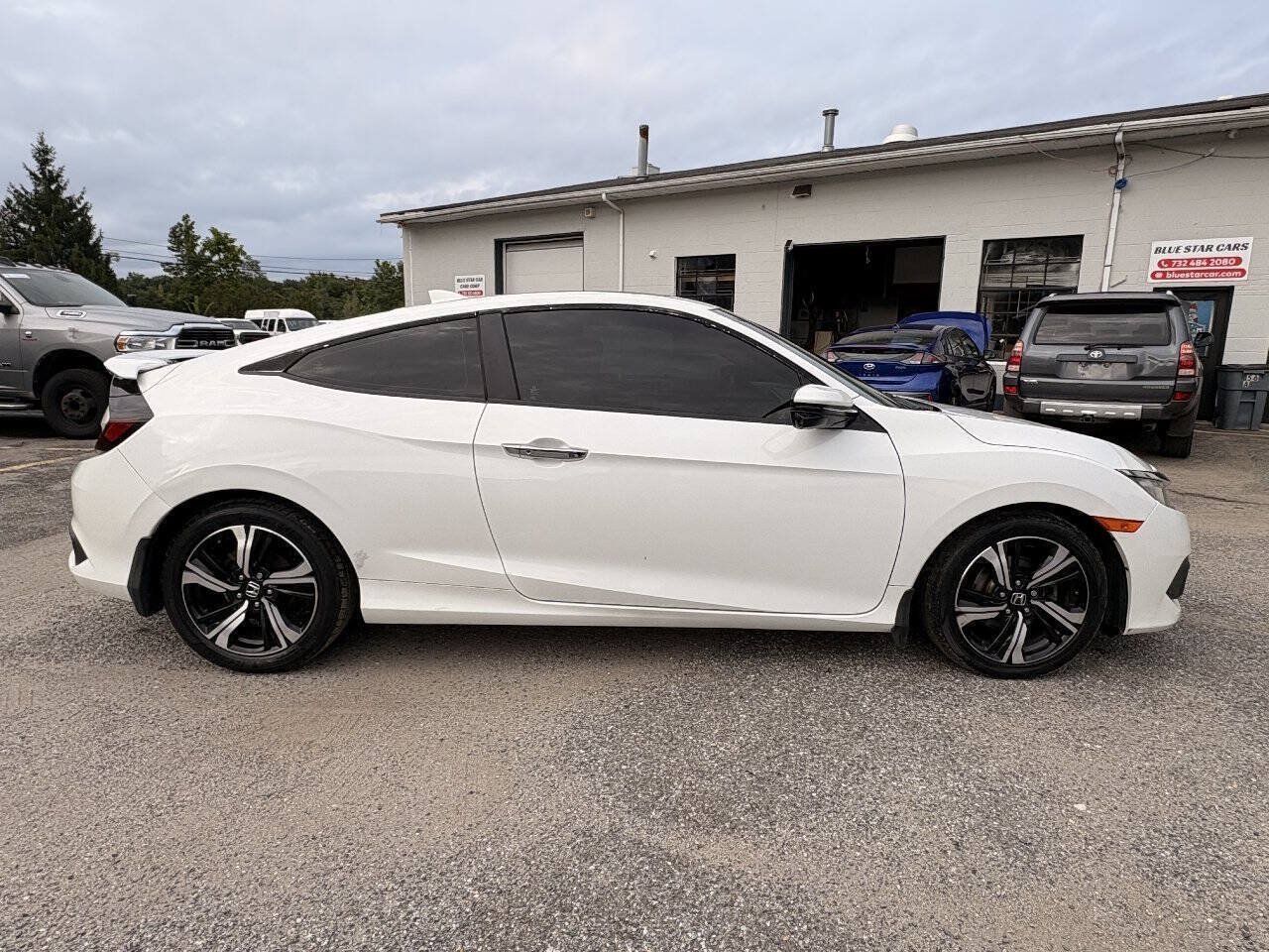 Used 2016 Honda Civic Touring image 7