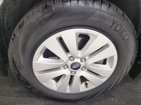 Used 2018 Subaru Outback 2.5i Premium AWD/4WD image 31