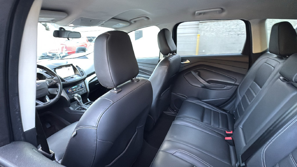 Used 2019 Ford Escape SEL AWD/4WD image 32