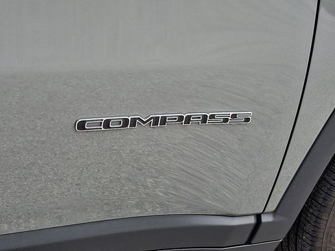 Certified 2022 Jeep Compass Limited image 26
