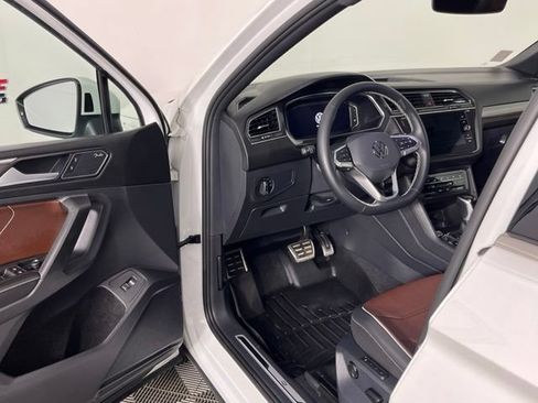 Used 2023 Volkswagen Tiguan SEL R-Line AWD/4WD image 24
