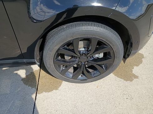 Used 2020 Land Rover Range Rover Evoque SE image 9