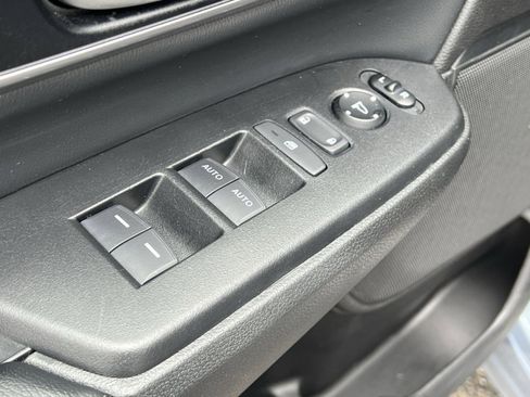 Used 2021 Honda CR-V Touring image 16