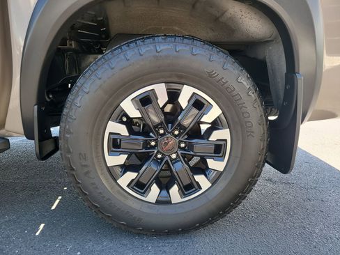 Used 2024 Nissan Frontier Pro-X w/ Pro Convenience Package RWD image 7