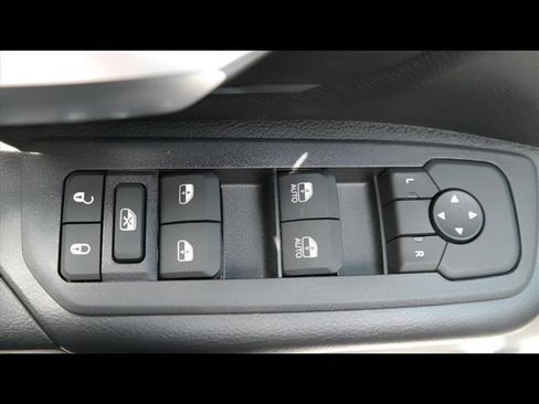 New 2025 RAM 1500 Tradesman w/ Night Edition AWD/4WD image 10
