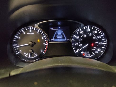 Used 2020 Nissan Pathfinder Platinum FWD image 23