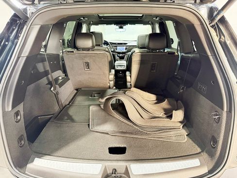 Used 2021 Cadillac XT6 Premium Luxury image 40