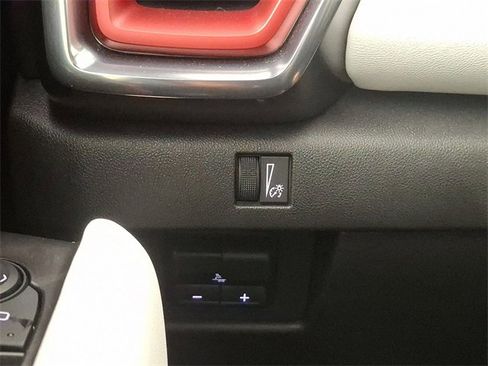 Used 2024 GMC Canyon AT4X image 24