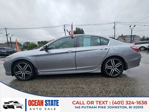 Used 2017 Honda Accord Sport image 2