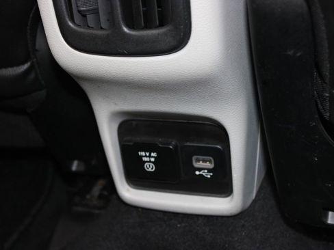 Used 2018 Jeep Compass Latitude w/ Popular Equipment Group image 27