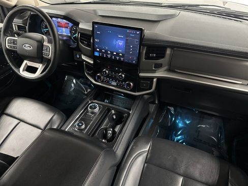 Used 2022 Ford Expedition Max XLT image 11