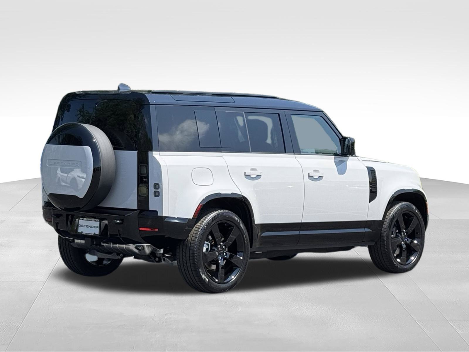 New 2026 Land Rover Defender 110 X-Dynamic SE AWD/4WD image 6