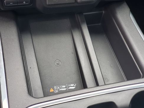 Used 2022 GMC Sierra 1500 AT4 w/ AT4 Preferred Package image 26