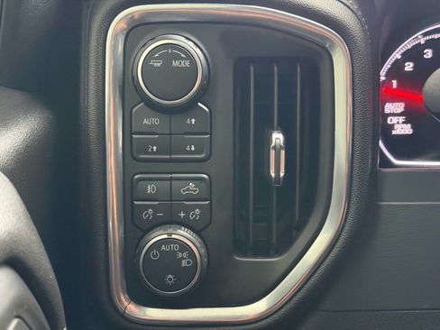 Used 2021 Chevrolet Silverado 1500 LT Trail Boss AWD/4WD image 13