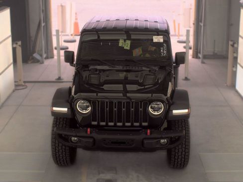 Used 2018 Jeep Wrangler Rubicon AWD/4WD image 8
