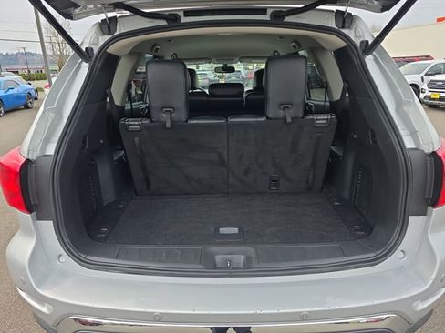 Used 2018 Nissan Pathfinder SL image 15