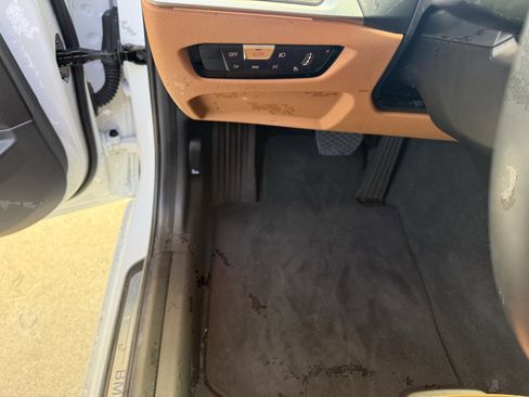 Used 2023 BMW 330i Sedan w/ Driving Assistance Package image 27